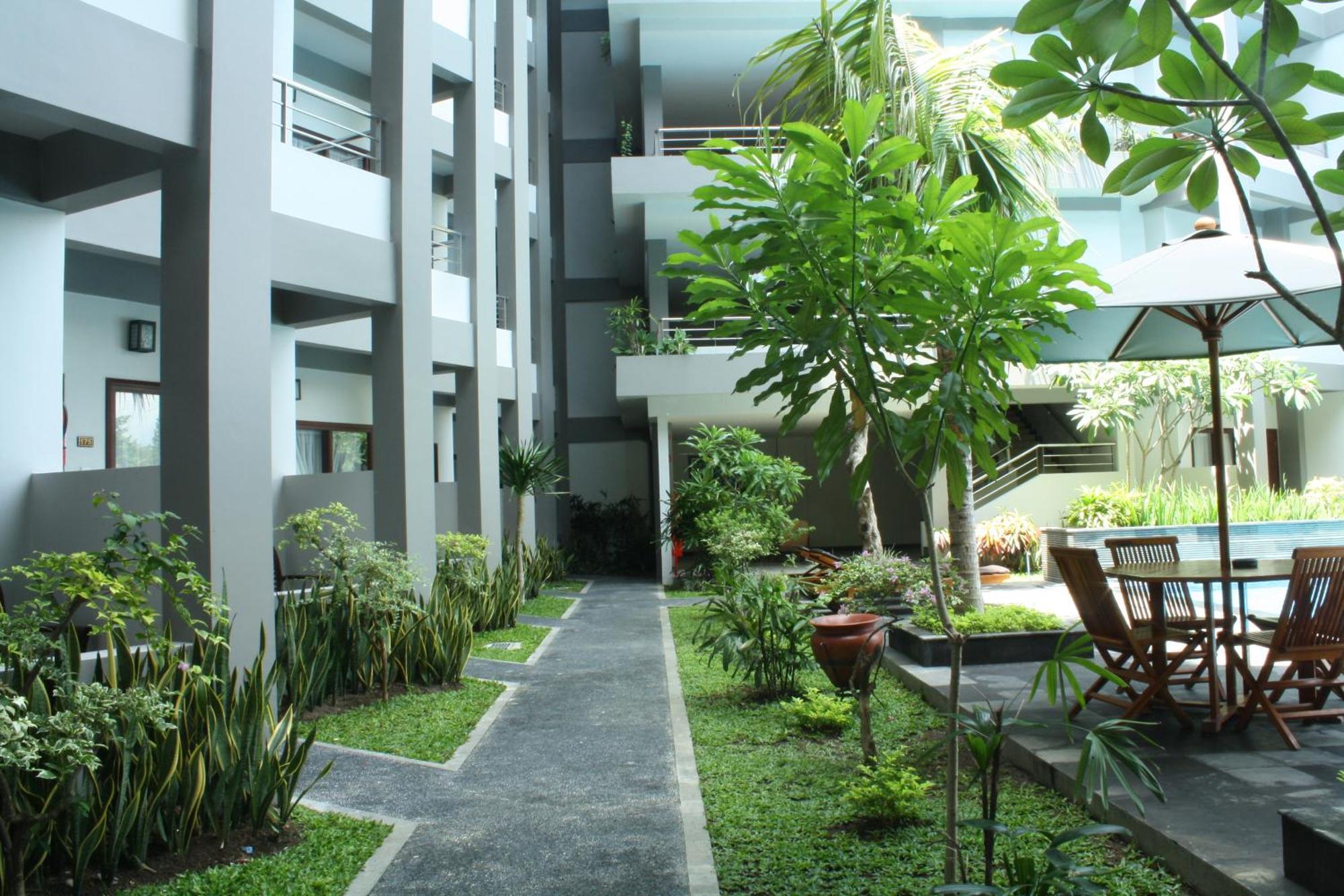 Lombok Garden Hotel Матарам Екстериор снимка