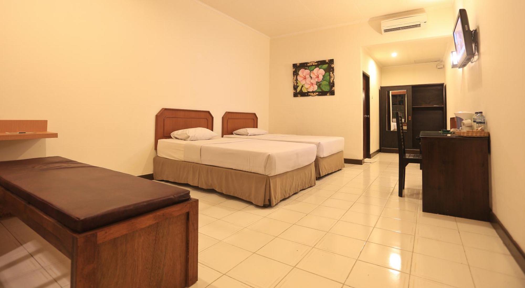 Lombok Garden Hotel Матарам Екстериор снимка