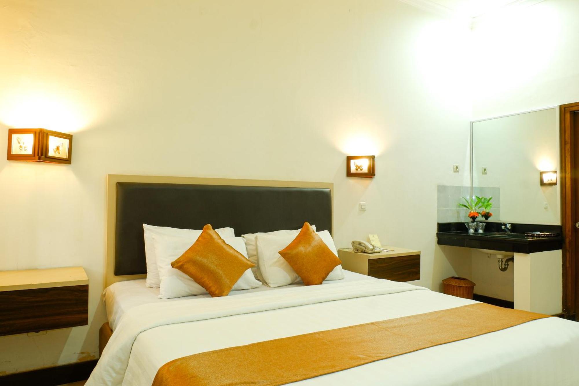 Lombok Garden Hotel Матарам Екстериор снимка