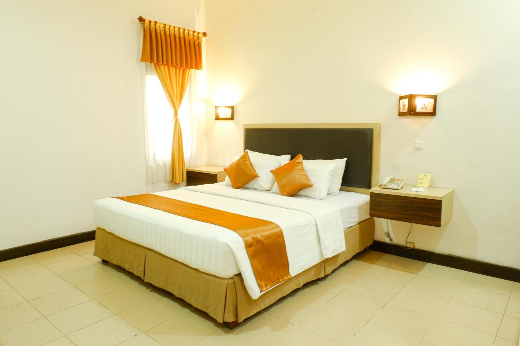 Lombok Garden Hotel Матарам Екстериор снимка