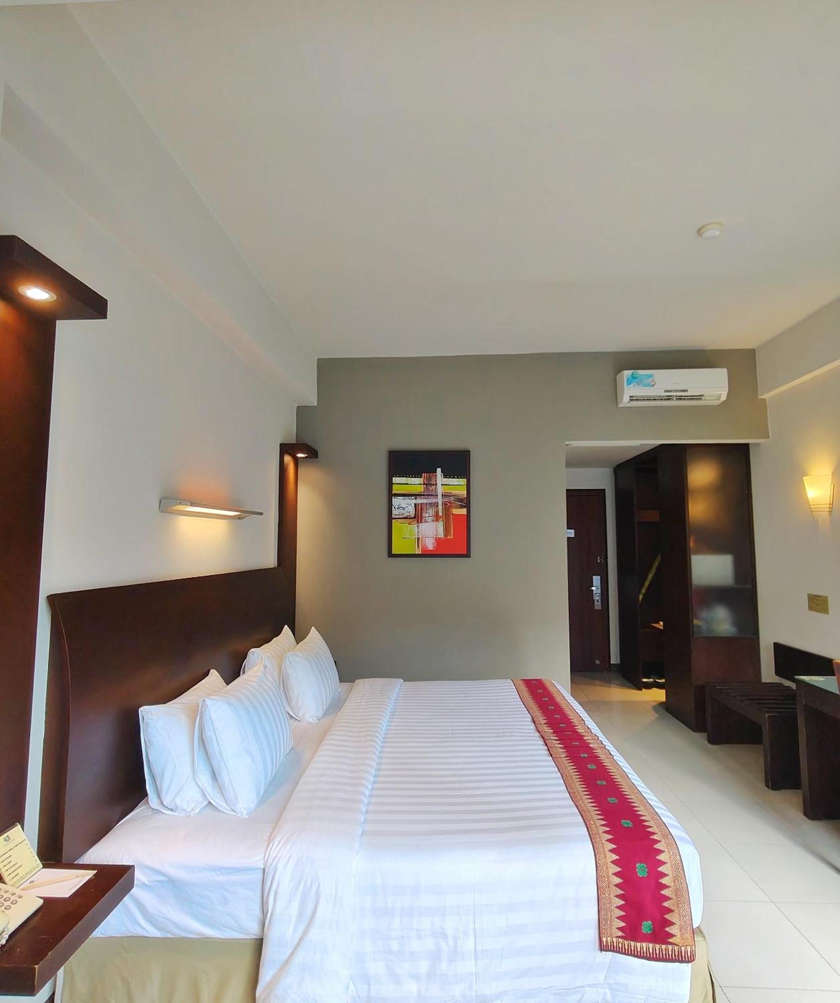 Lombok Garden Hotel Матарам Екстериор снимка