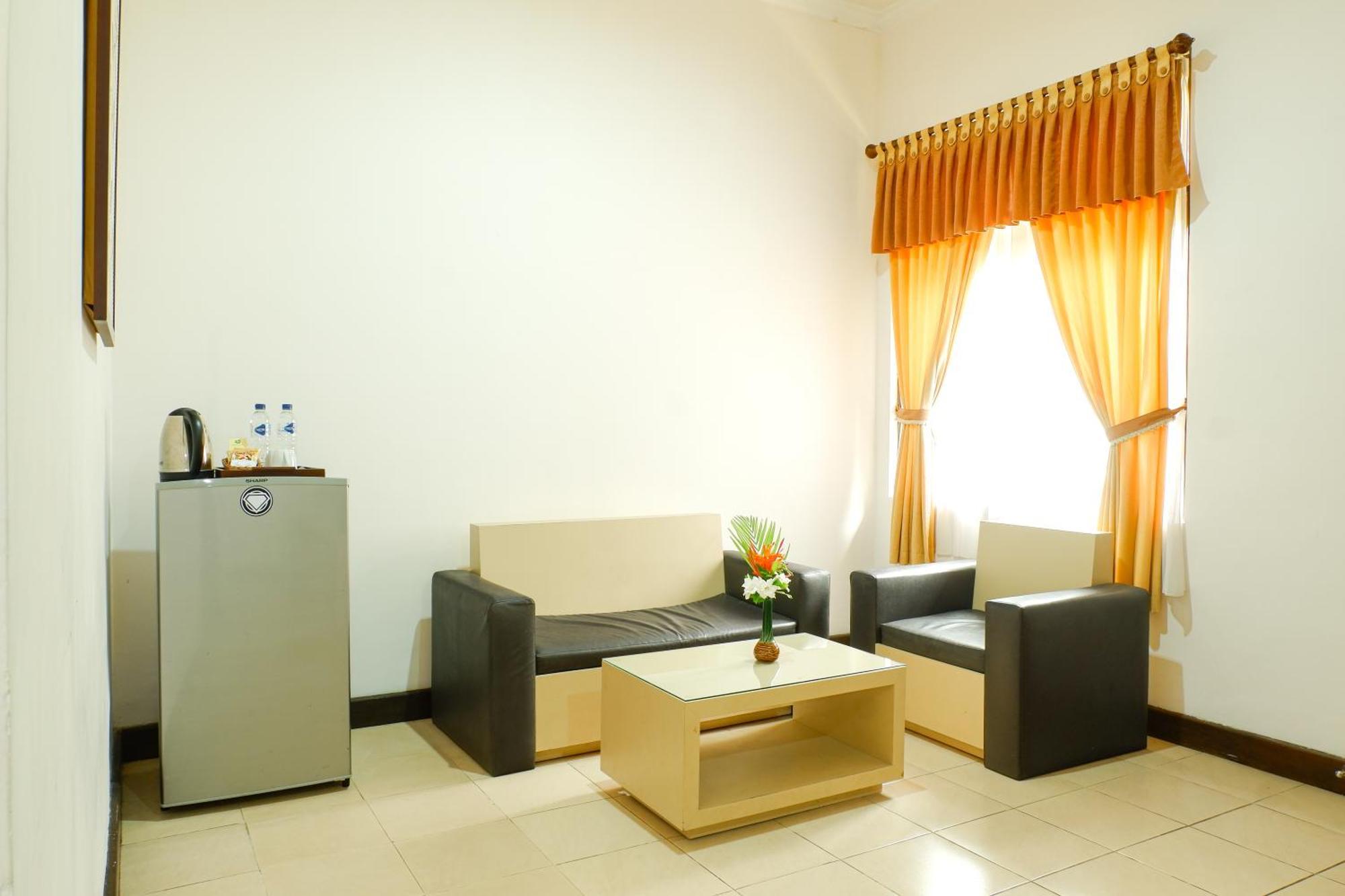 Lombok Garden Hotel Матарам Екстериор снимка