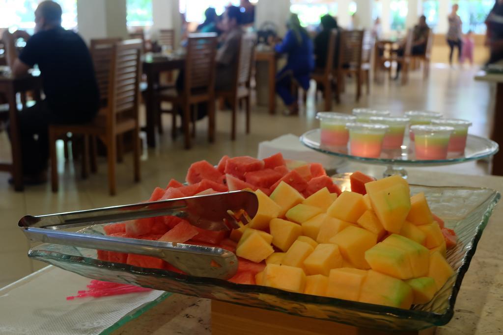 Lombok Garden Hotel Матарам Екстериор снимка