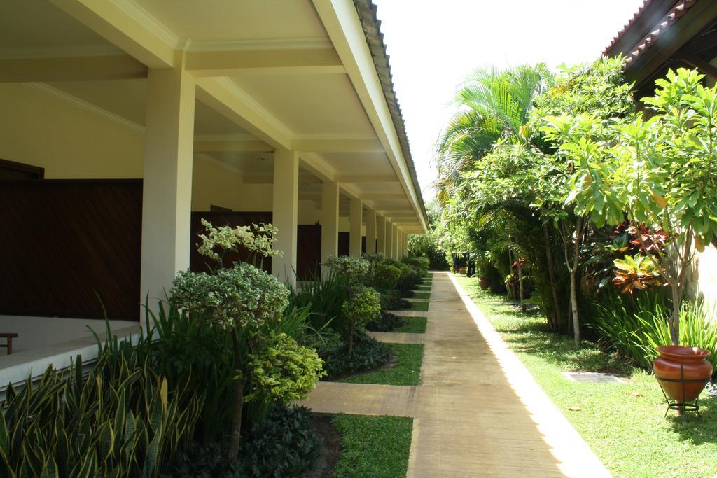 Lombok Garden Hotel Матарам Екстериор снимка